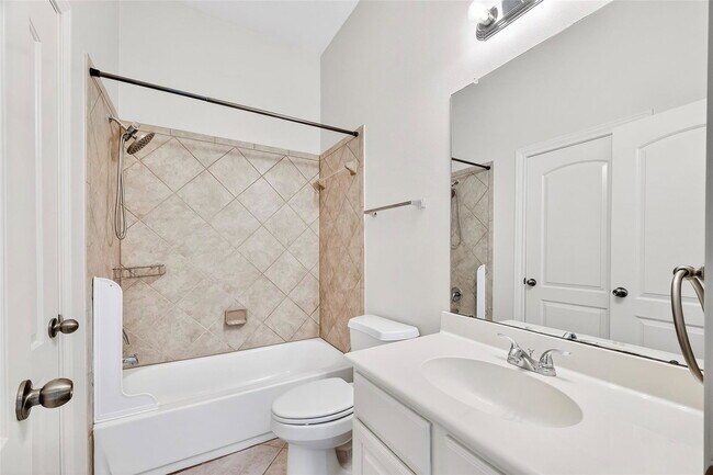 Building Photo - Summer Cloud Lane, Pearland, TX 77584 - 4 BR 2.5 BA single-family home