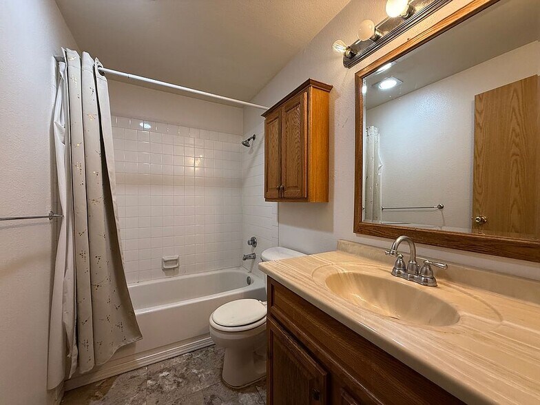 Building Photo - 432 S 321st Pl