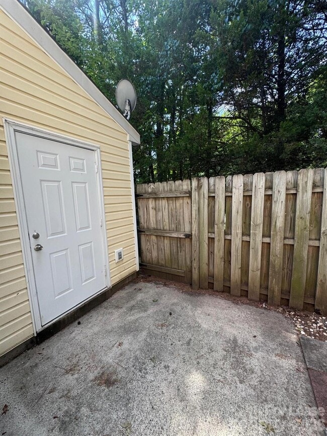 Building Photo - 12160 Bottlebrush Pl