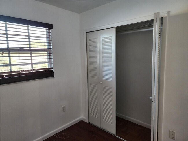 Building Photo - 13433 SW 62nd St