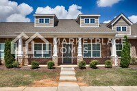 Building Photo - 417 Edgebrook Dr