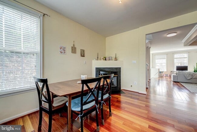 Building Photo - 2619 Logan Wood Dr