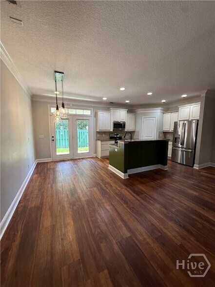 Building Photo - 107 Ventura Pl