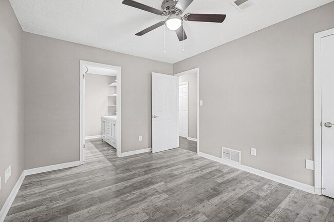 Building Photo - Serene Waterfront Living