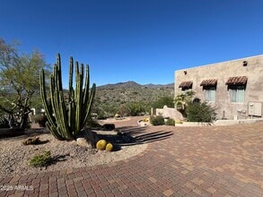 Building Photo - 38211 N Sombrero Rd
