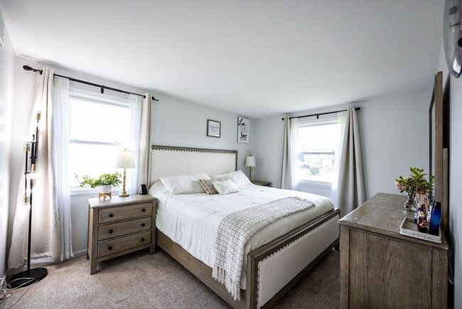 Building Photo - Amazing 3 Bedroom and 2 Full Bath Home For Rent in Greece Available April 1st.