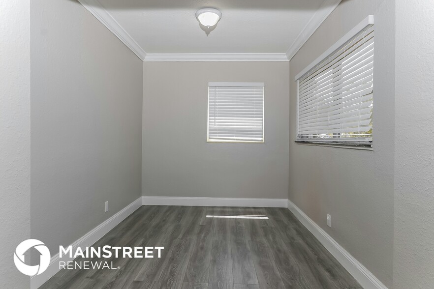Building Photo - 151 NE 51st St