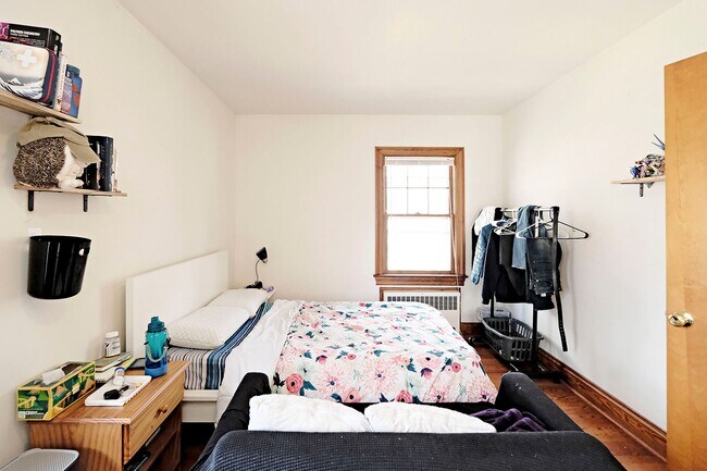 Building Photo - Spacious Fry’s Spring Home – Great Layout for Roommates