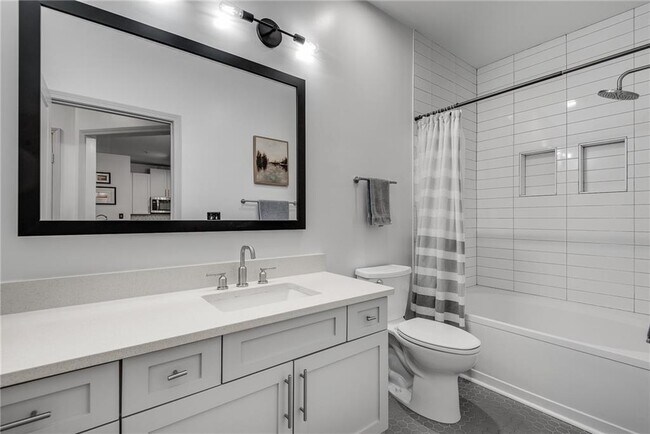 Building Photo - 821 Ralph McGill Blvd NE