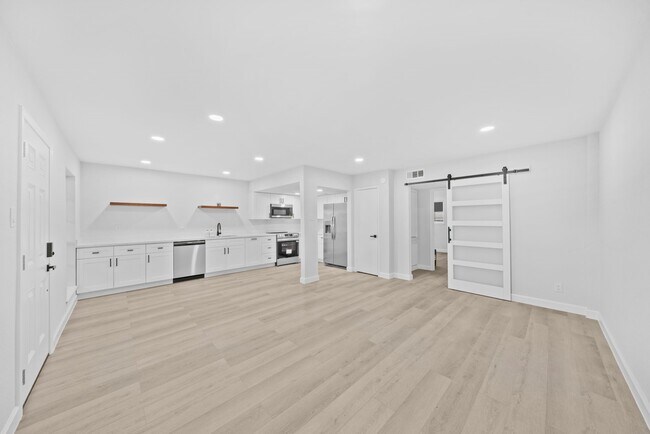 Building Photo - 14333 Memorial Dr