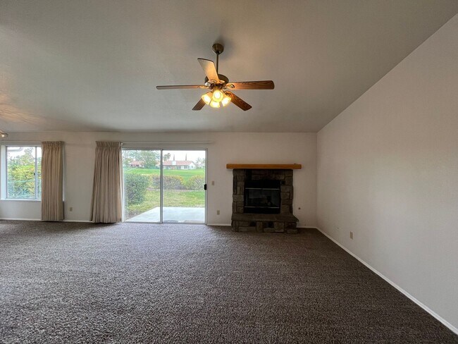 Building Photo - **PENDING**