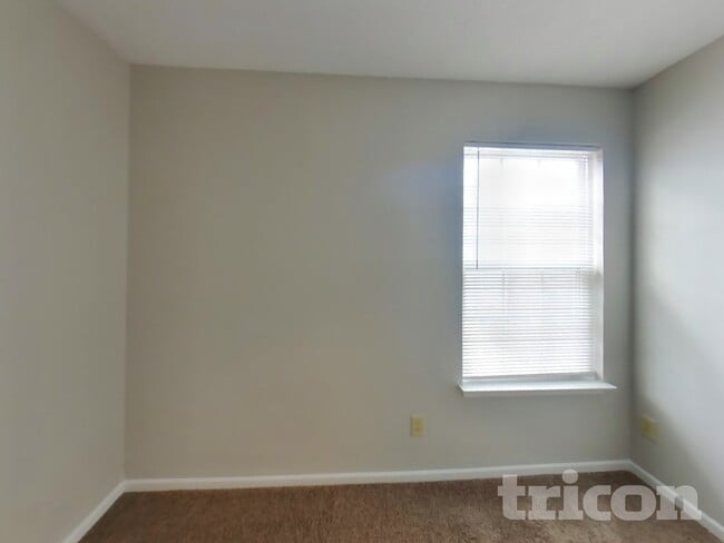 Building Photo - 11811 Wapiti Way