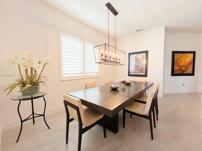 Building Photo - 10711 Aqua Ct