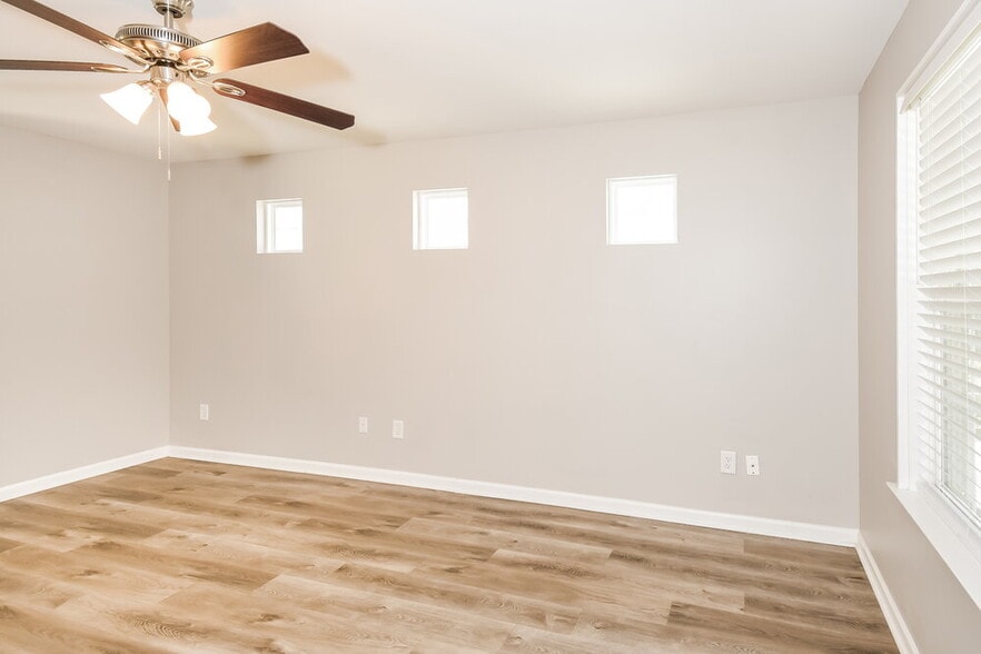 Building Photo - 6225 Smoke Ridge Ln