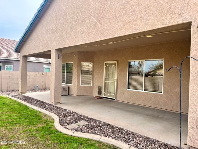 Building Photo - 3464 E Thornton Ave