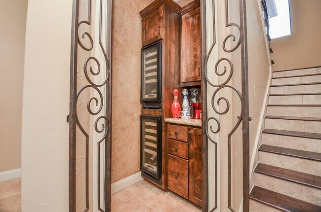 Building Photo - 12316 Oak Bend Cir