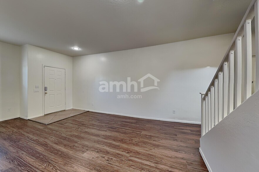 Building Photo - 17646 W Bridger St