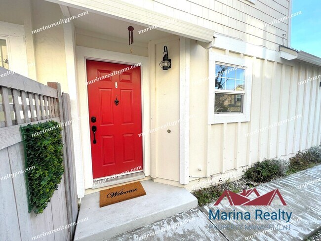 Building Photo - Near Walking Trails and Glen Cove Waterfro...