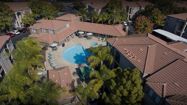 Building Photo - 6810 Di Lusso Dr