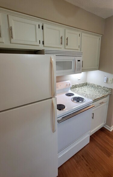 Building Photo - 400 Waterside Avenue NW