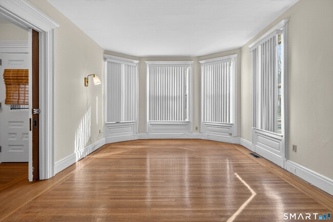 Building Photo - 339 Willow St