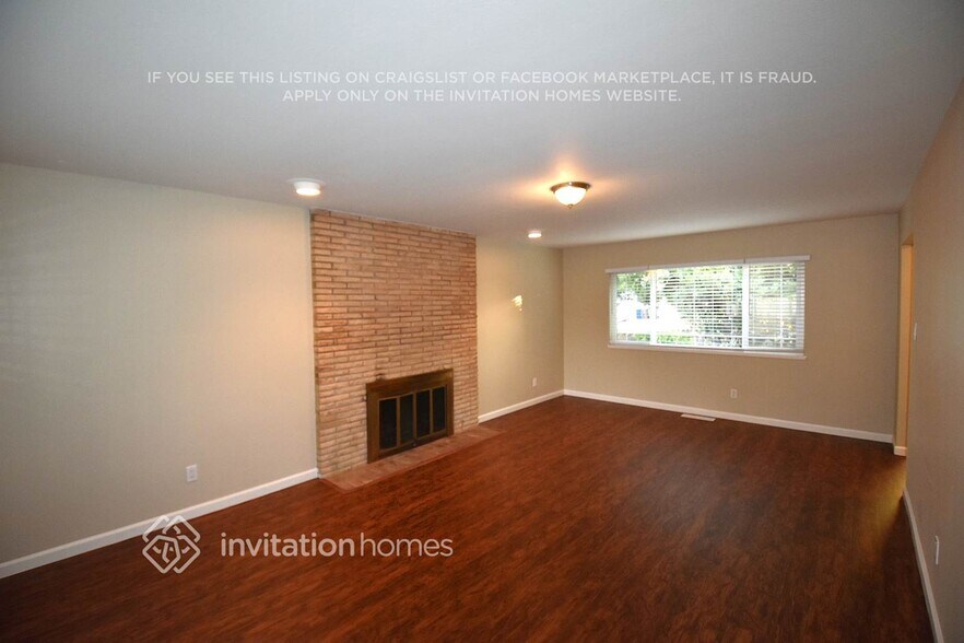 Building Photo - 5 Echo Cir