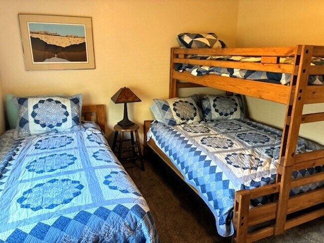 Building Photo - Winter Seasonal Rental- Dillon Valley East...