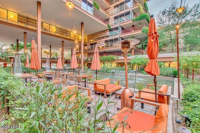 Building Photo - 7117 E Rancho Vista Dr