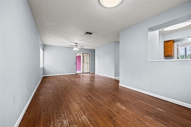 Building Photo - 611 SW 3rd St