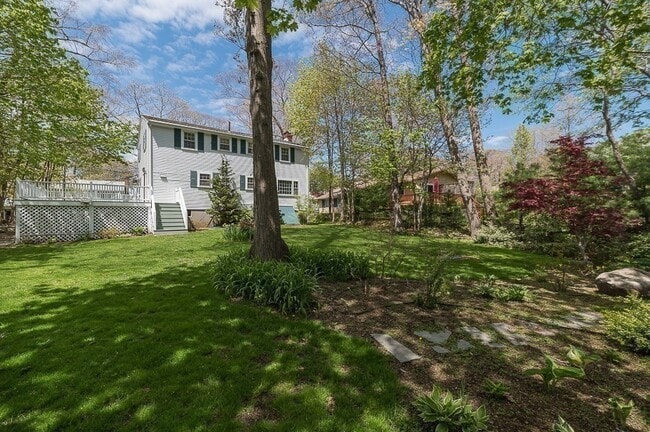 Building Photo - 6 Linden Ave