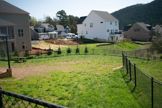 Building Photo - 2310 Avinity Ct