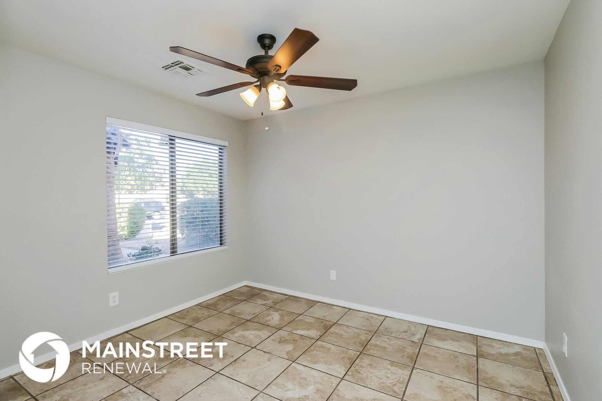 Building Photo - 8921 E Butternut Ave