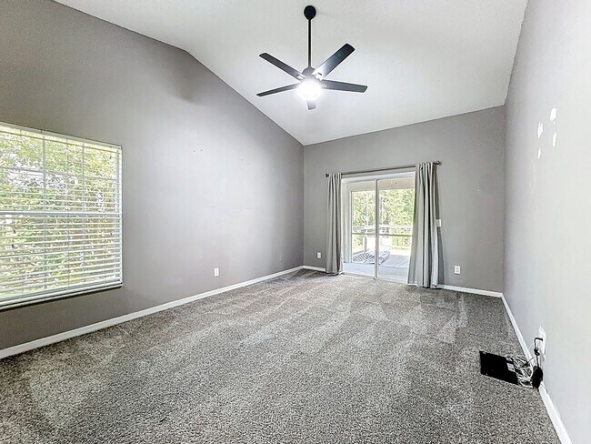 Building Photo - Discover your peaceful retreat in Wekiwa Woods!