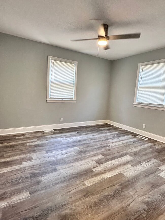Building Photo - Coronado-Norfolk 3 Bedroom House