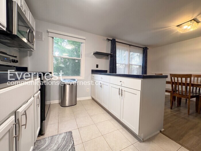 Building Photo - 6405 Loch Crest Ct