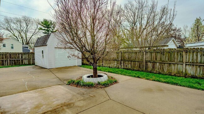 Building Photo - 2513 Oswego Ln