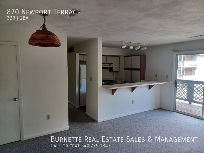 Building Photo - 870 Newport Terrace