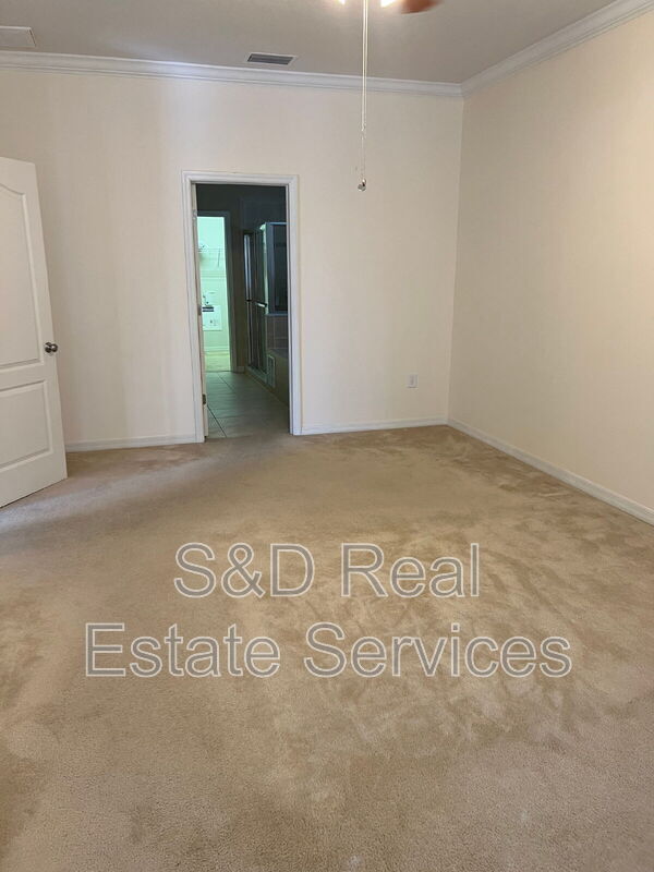 Building Photo - 2492 Tahoe Dr