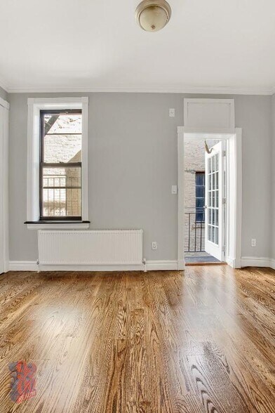 Building Photo - 343 E 5th St