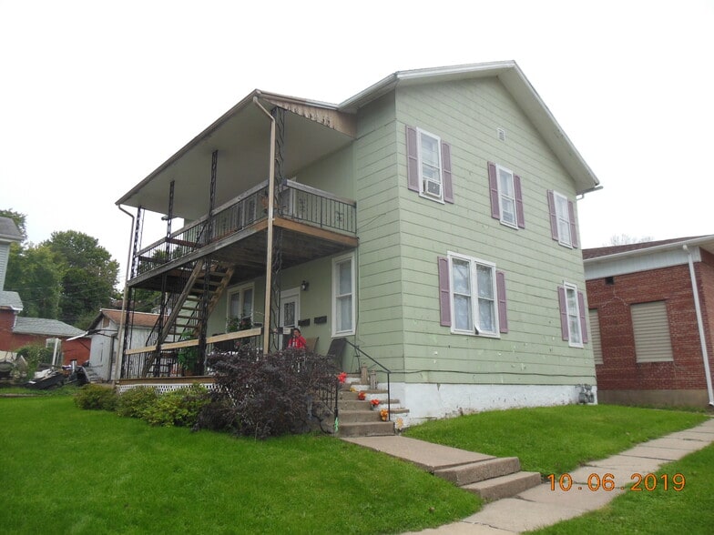 Building Photo - 609 Market St