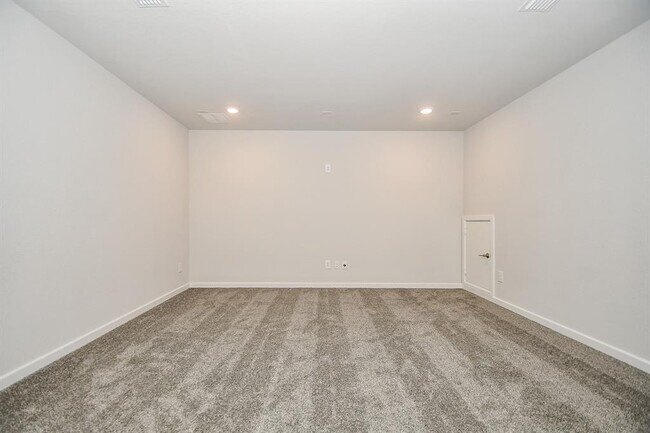 Building Photo - 21835 Erskine Peaks Pl
