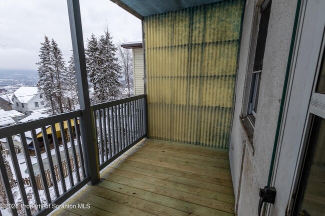 Building Photo - 921-923 Clay Ave