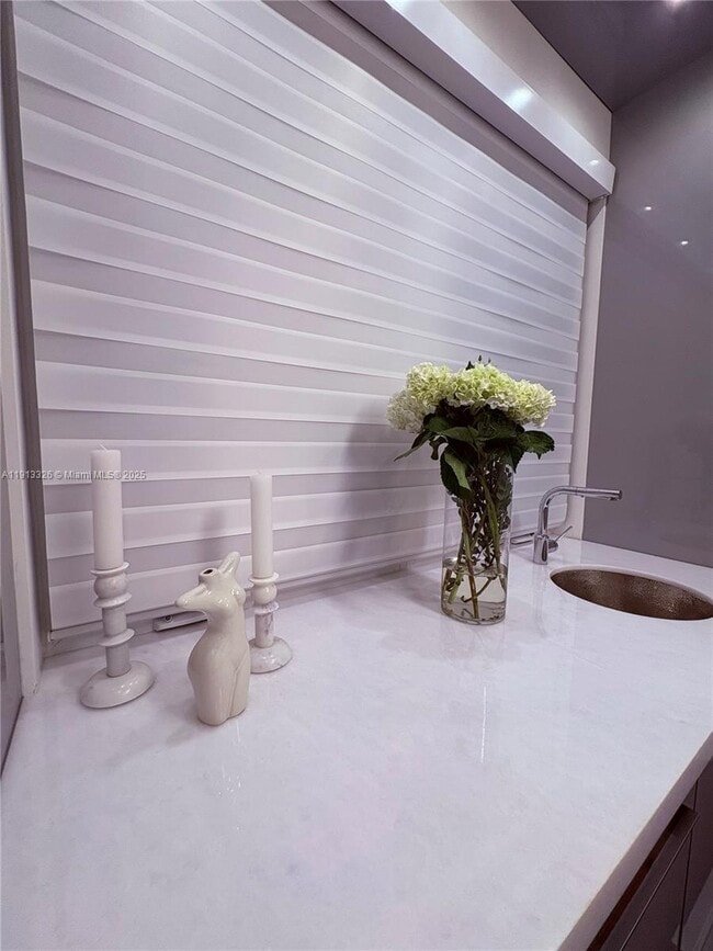 Building Photo - 959 Eve St