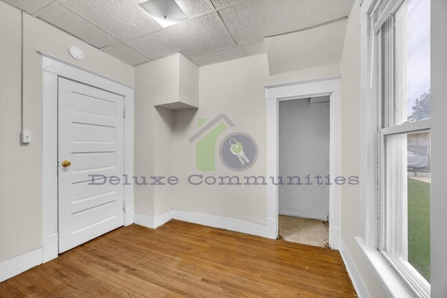 Building Photo - 1335 Hamilton Ave NW