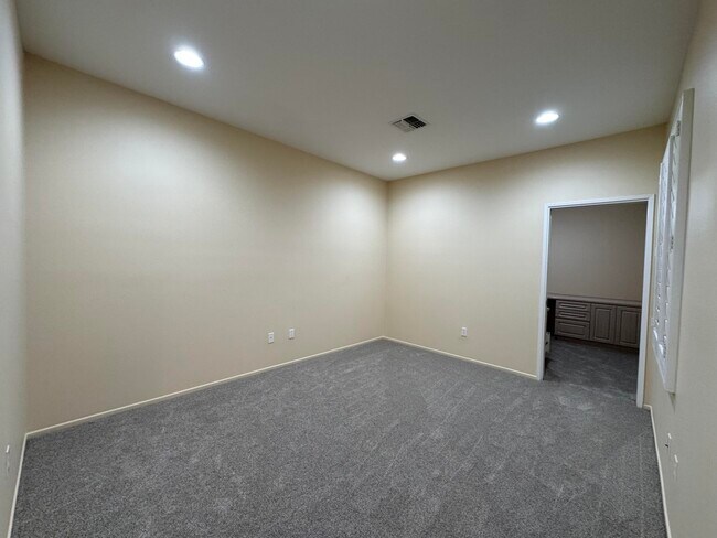 Building Photo - 78817 Abalone Way
