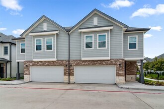 Building Photo - 28325 Birnham Woods Dr