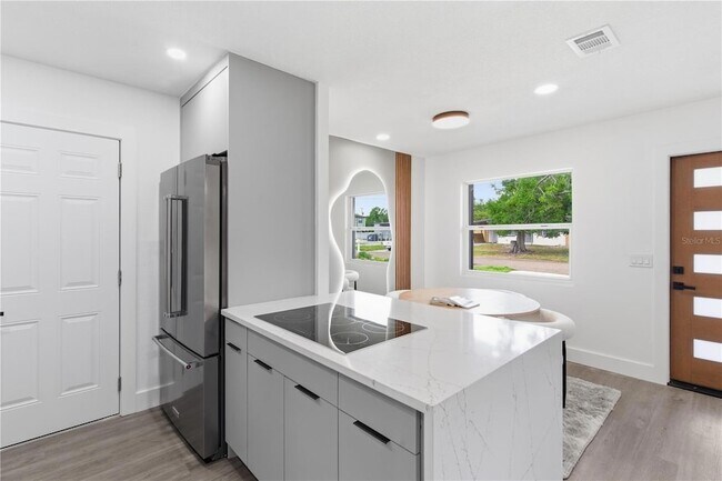 Building Photo - 6713 S Mascotte St