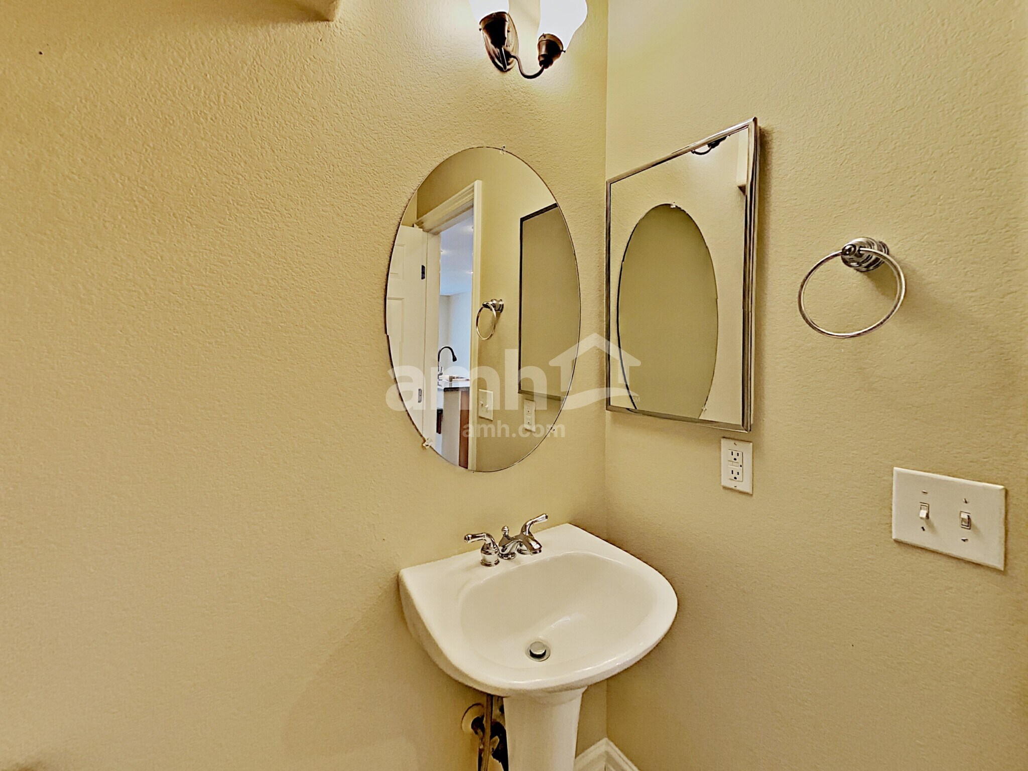 Building Photo - 229 Wicked Wedge Way