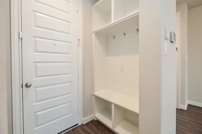 Building Photo - 9821 Prairie Garden Ln