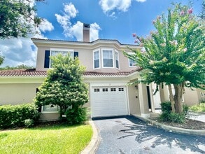 Building Photo - Barksdale 2 Bed / 2 Bath